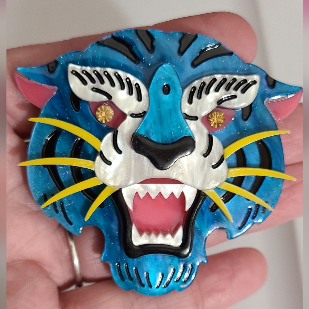 Acrylic enamel blue tiger brooch pin layered pop culture rhinestones NEW